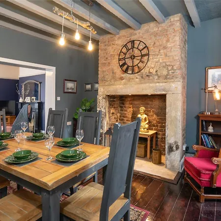Characterful Terrace Retreat In County Durham - Sleeps 6 Apartment Stanley  Exterior photo