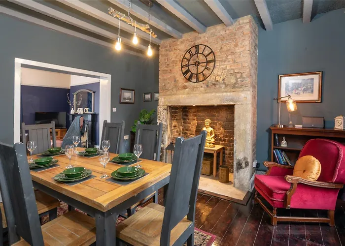Characterful Terrace Retreat In County Durham - Sleeps 6