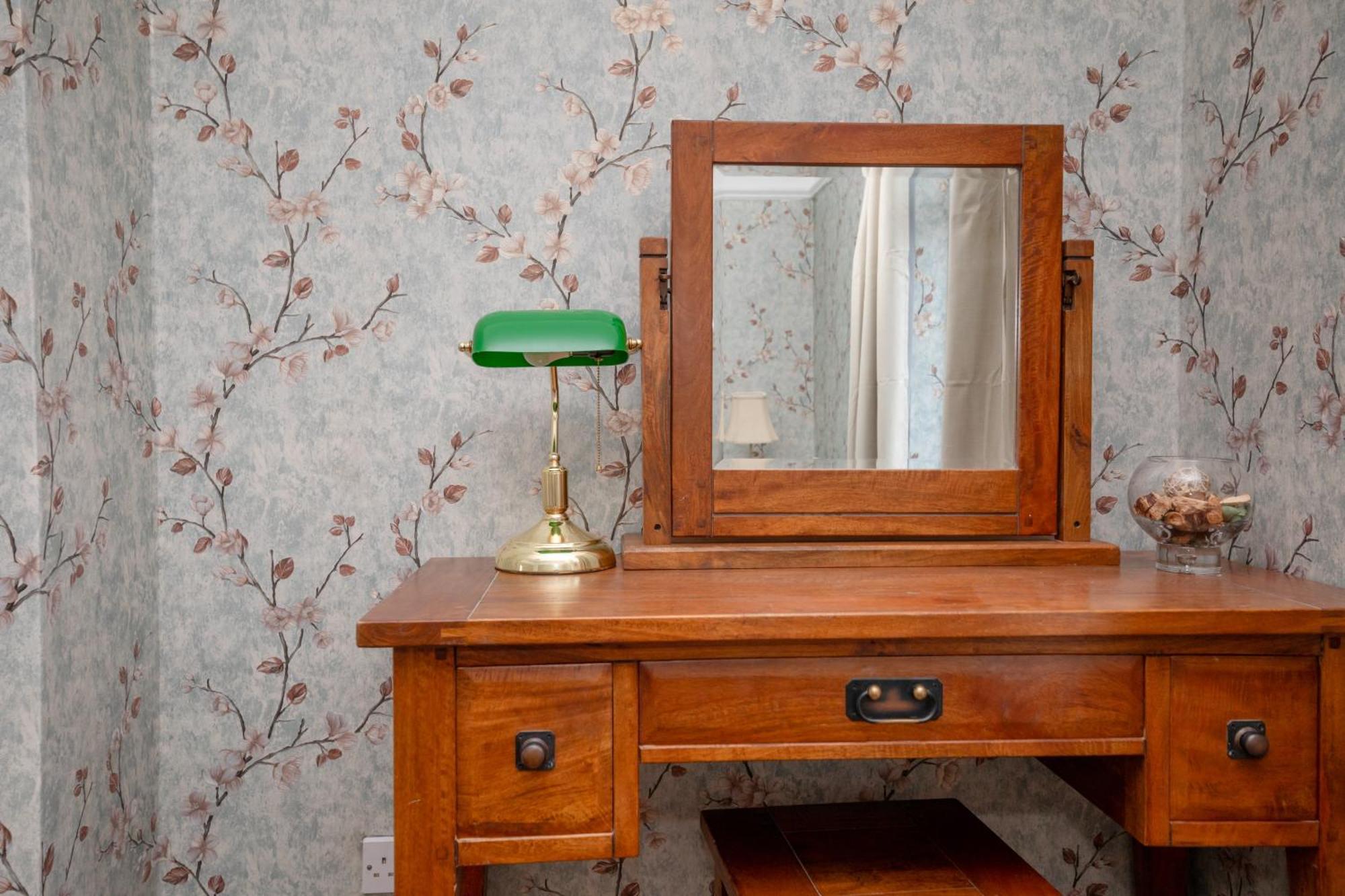 Characterful Terrace Retreat In County Durham - Sleeps 6 * Stanley (Durham)